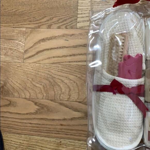 NWT SIMPLE PLEASURE‎ VINILLA BLOSSOM FOOT SCRUB - Picture 5 of 7